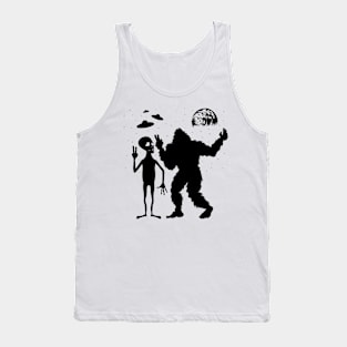 Bigfoot And Alien Take Selfies Tank Top